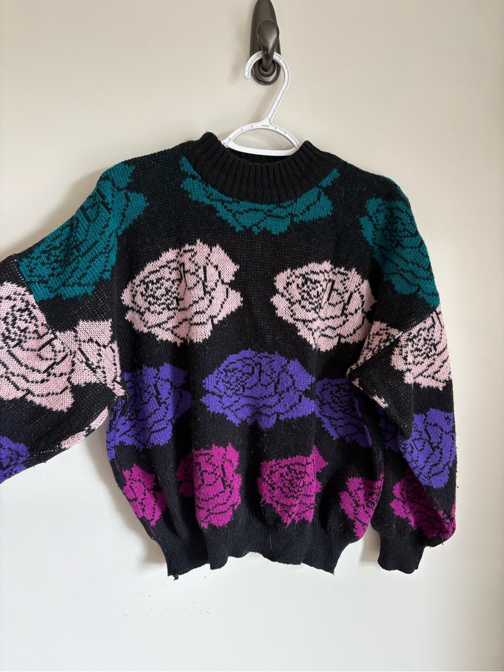 Vintage 80s 90s Black Floral Crewneck Sweater, Medium- Multicolor Rose Pattern